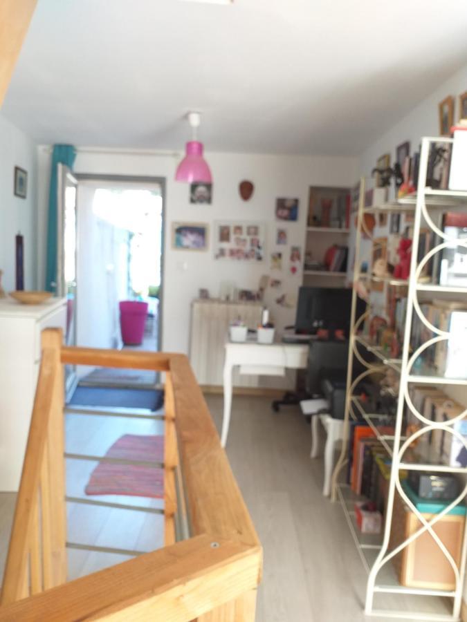 La Maison D Annick Apartment Lodeve Ngoại thất bức ảnh