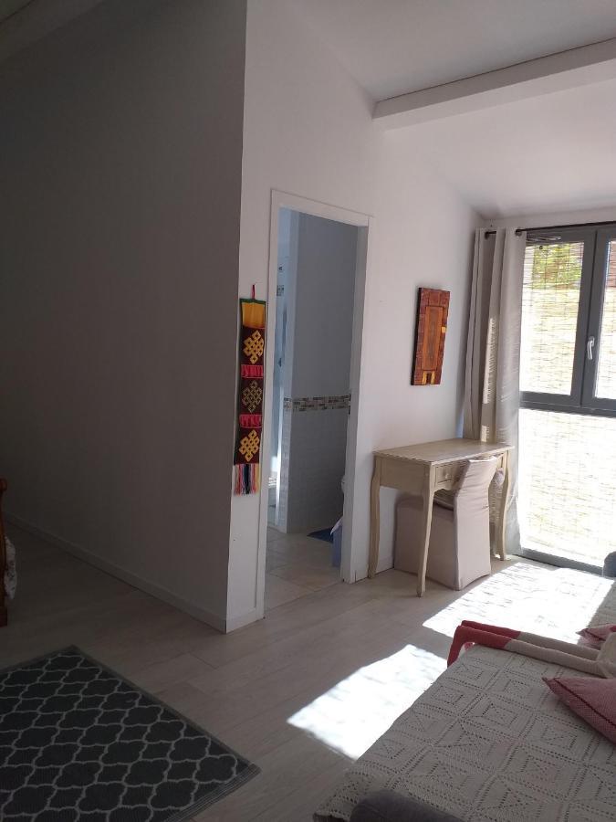 La Maison D Annick Apartment Lodeve Ngoại thất bức ảnh