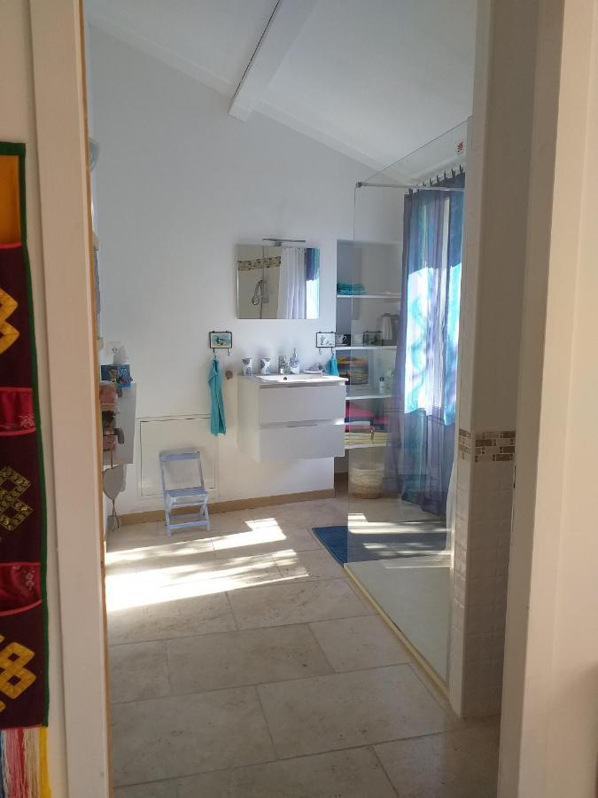 La Maison D Annick Apartment Lodeve Ngoại thất bức ảnh